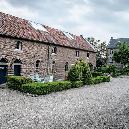 Chateau Holtum Pensión *